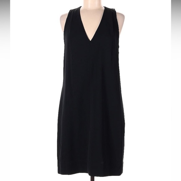 Banana Republic racerback shift dress - Picture 4 of 5